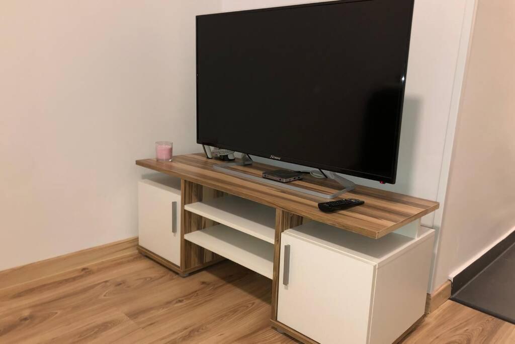 Nice Apartment, Near Center *